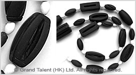 Frosted Black Stone & White River Stone