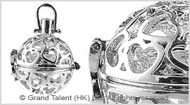 Essential Oil Aromatherapy Diffuser Charm Perfume Metal Locket