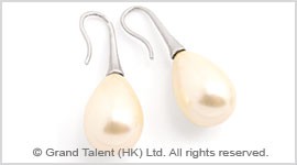 Shell Pearl Earrings