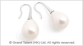 Shell Pearl Earrings