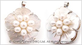 Shell Flower Pendant